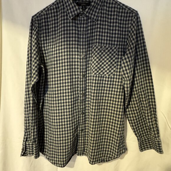 Banana Republic Flannel Shirt Men’s M Gray Navy Gingham Standard Fit - Picture 2 of 4
